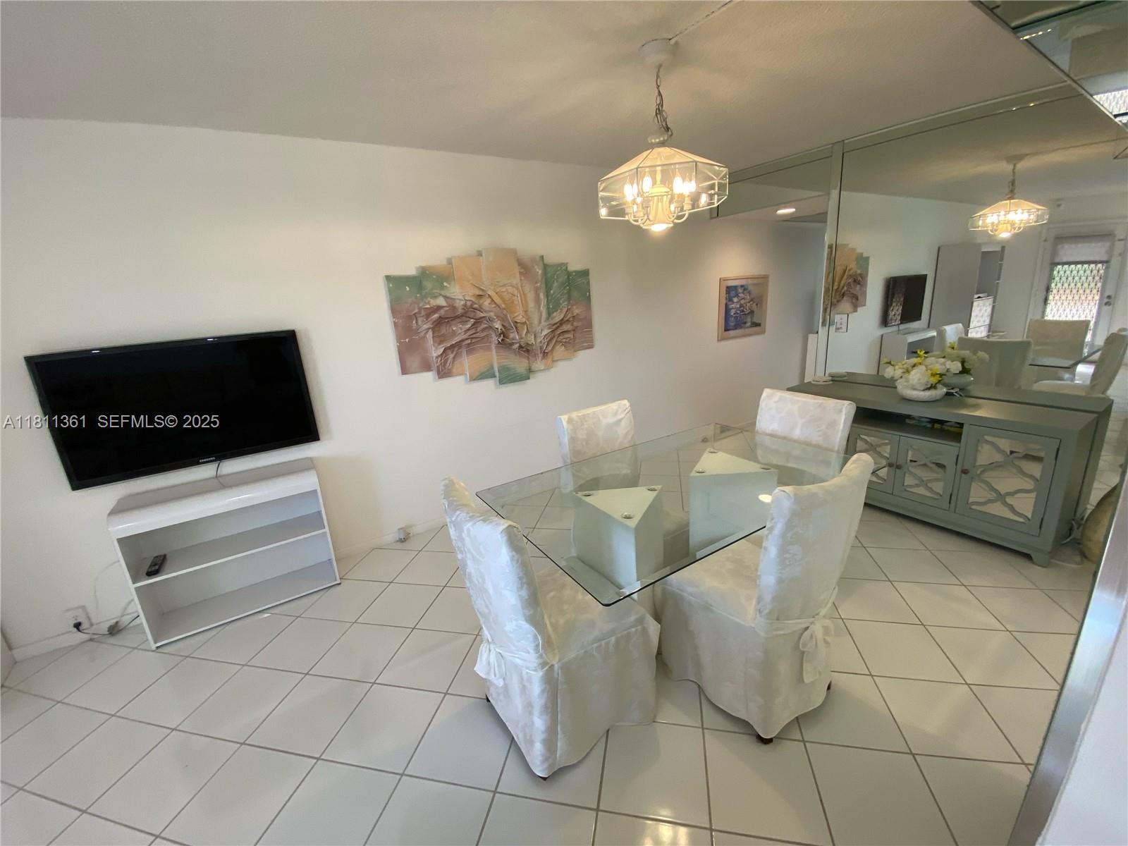 1902 Bermuda Circle G3 Property Photo 8