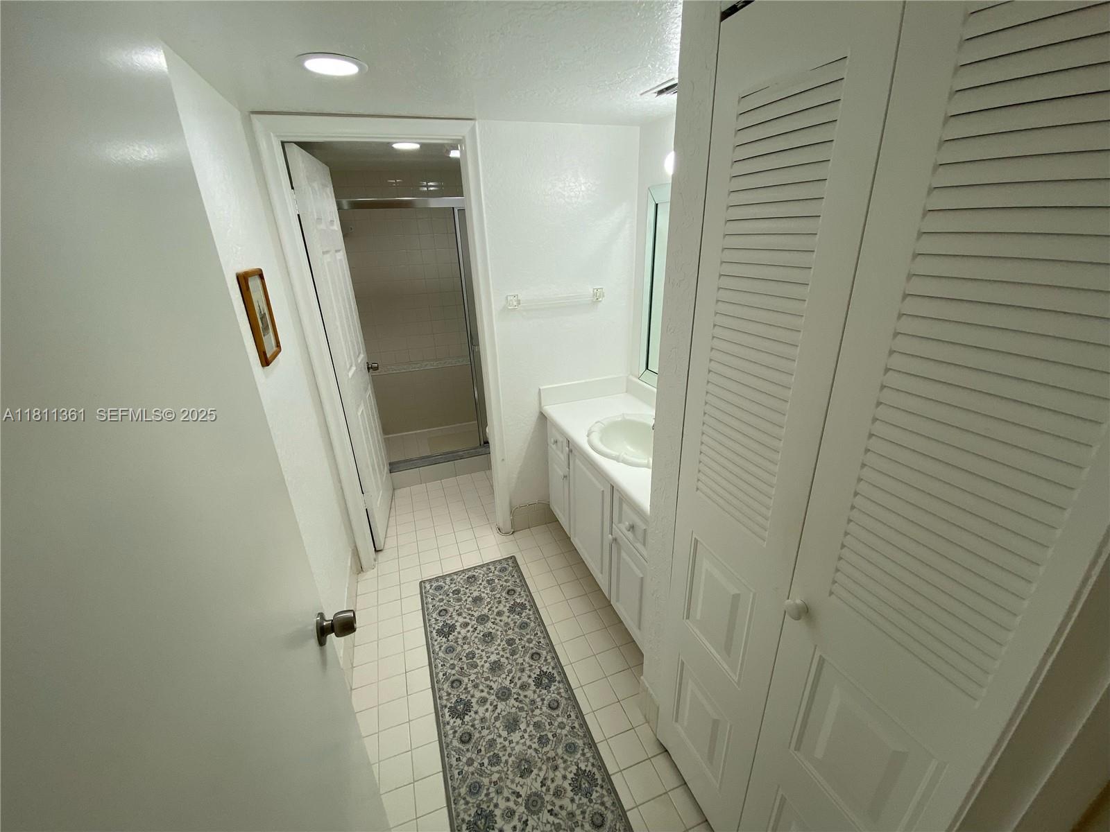 1902 Bermuda Circle G3 Property Photo 12