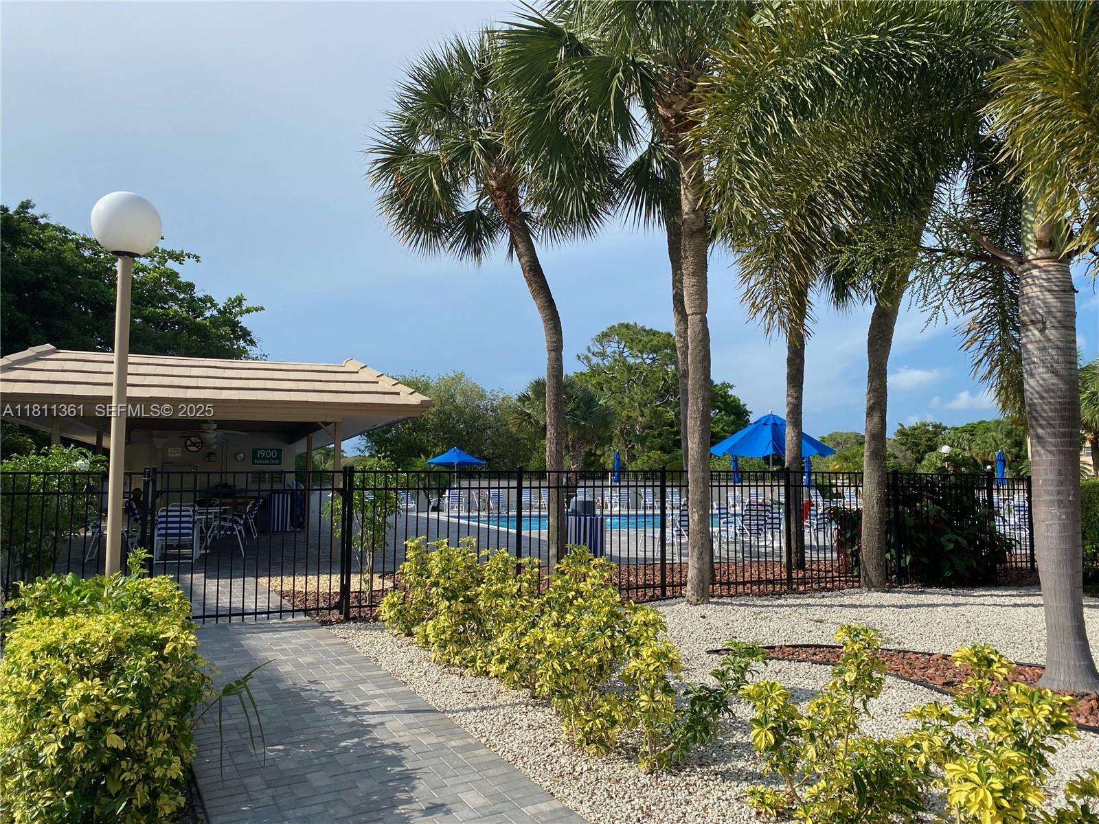 1902 Bermuda Circle G3 Property Photo 24