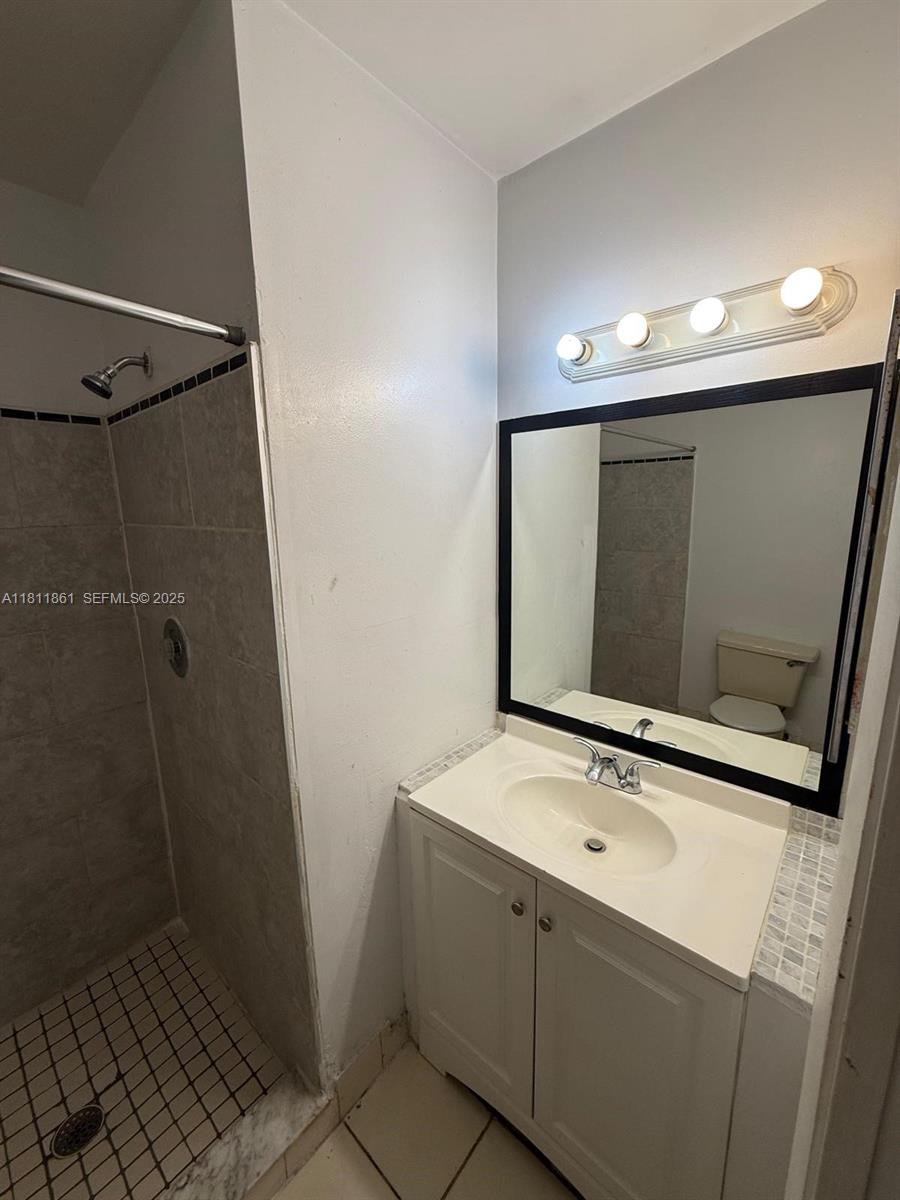 6023 10th Avenue N 215 Property Photo 20
