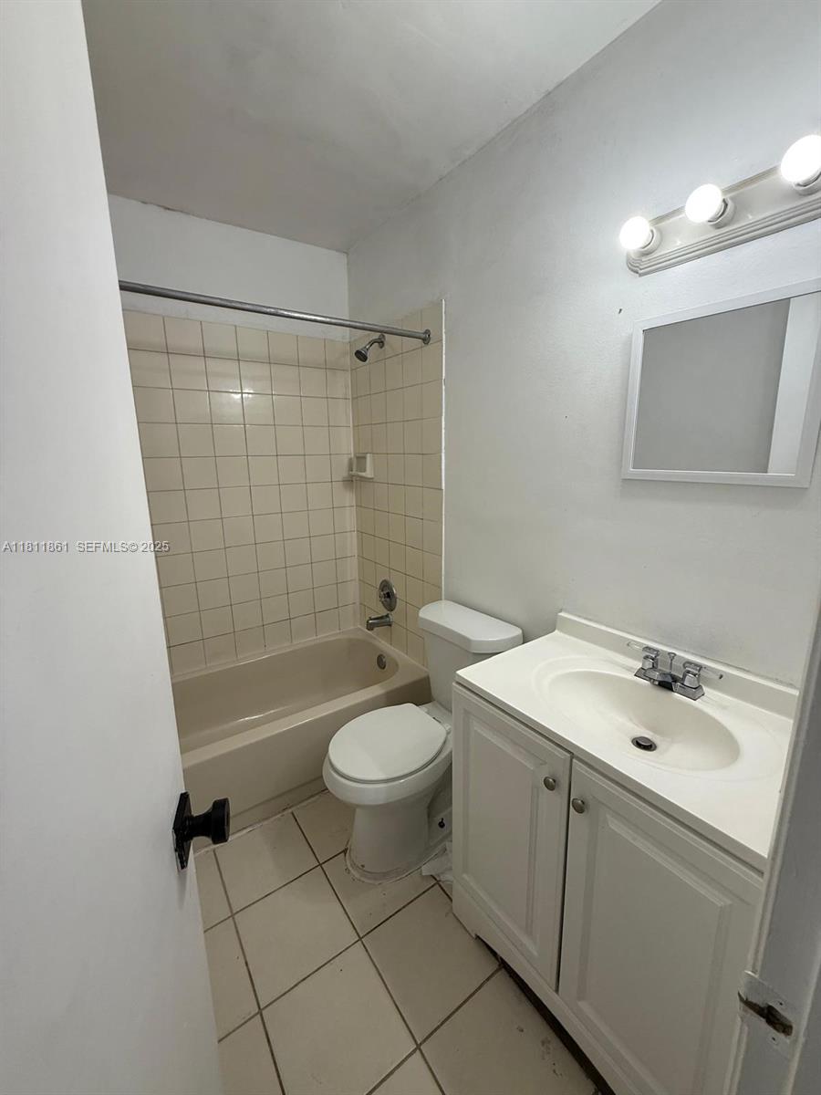 6023 10th Avenue N 215 Property Photo 21