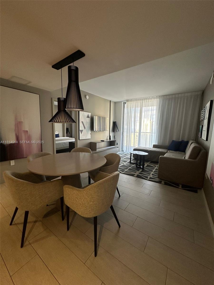 4010 S Ocean Drive R1707 Property Photo 3