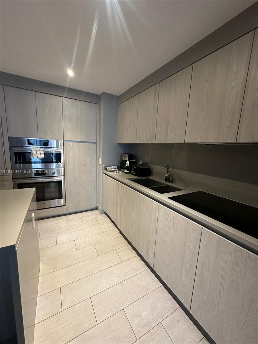 4010 S Ocean Drive R1707 Property Photo 4