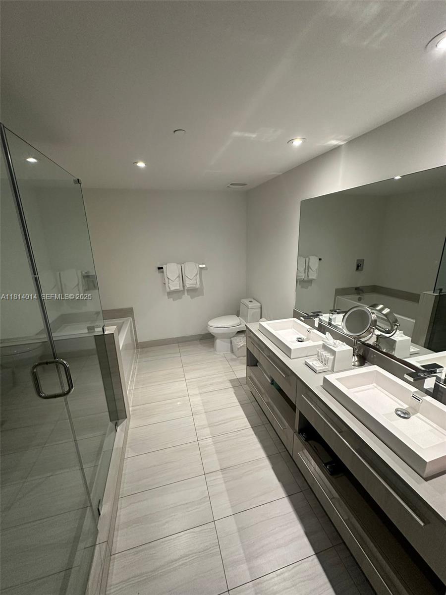 4010 S Ocean Drive R1707 Property Photo 6