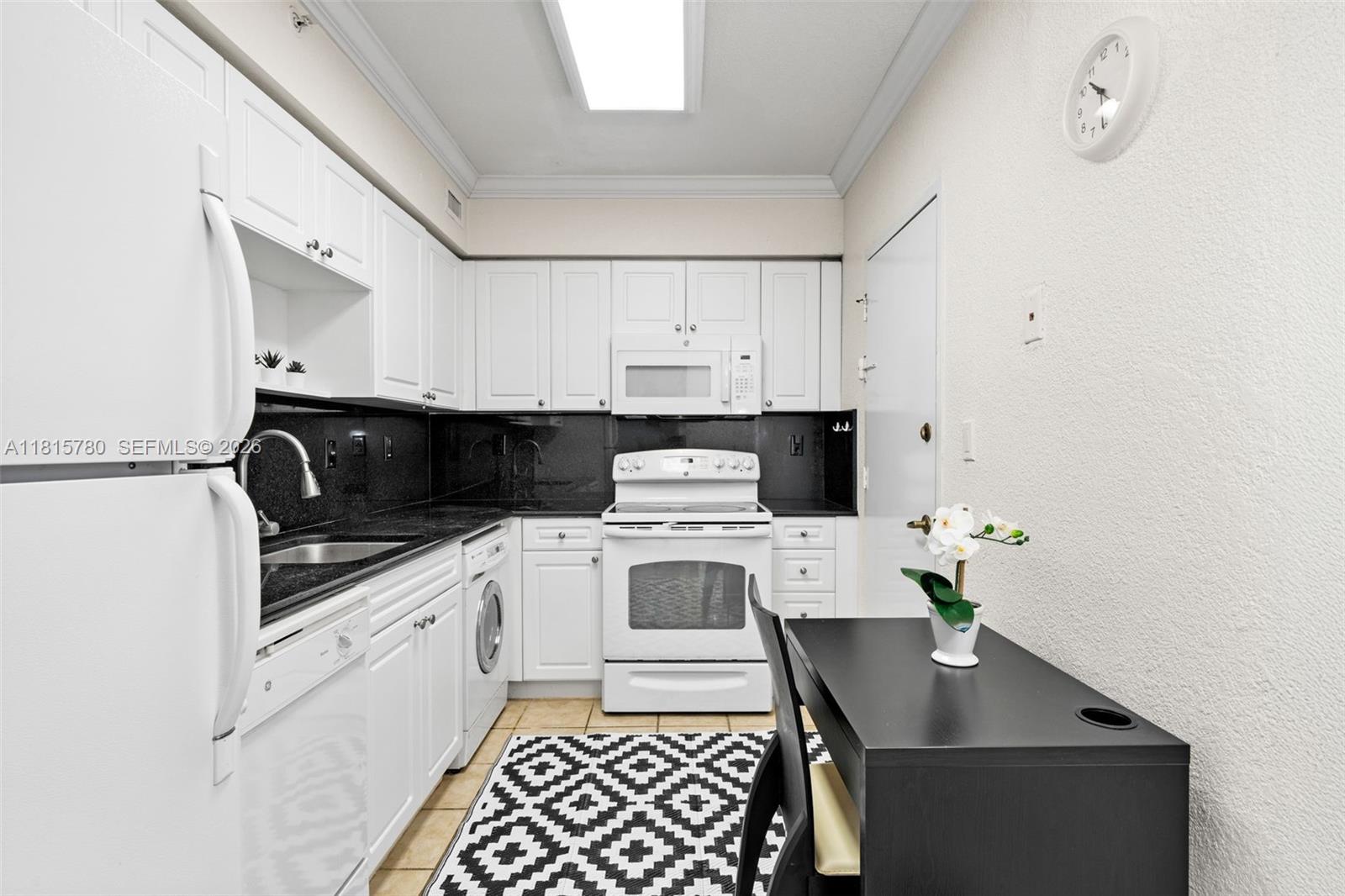2501 S Ocean Drive Ph39 Property Photo 16
