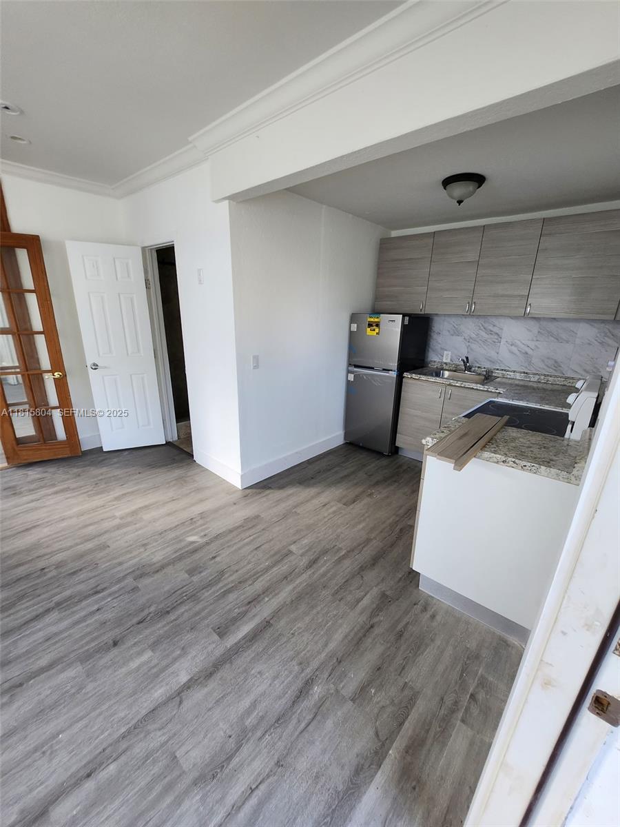 A11815804 Property Photo 6