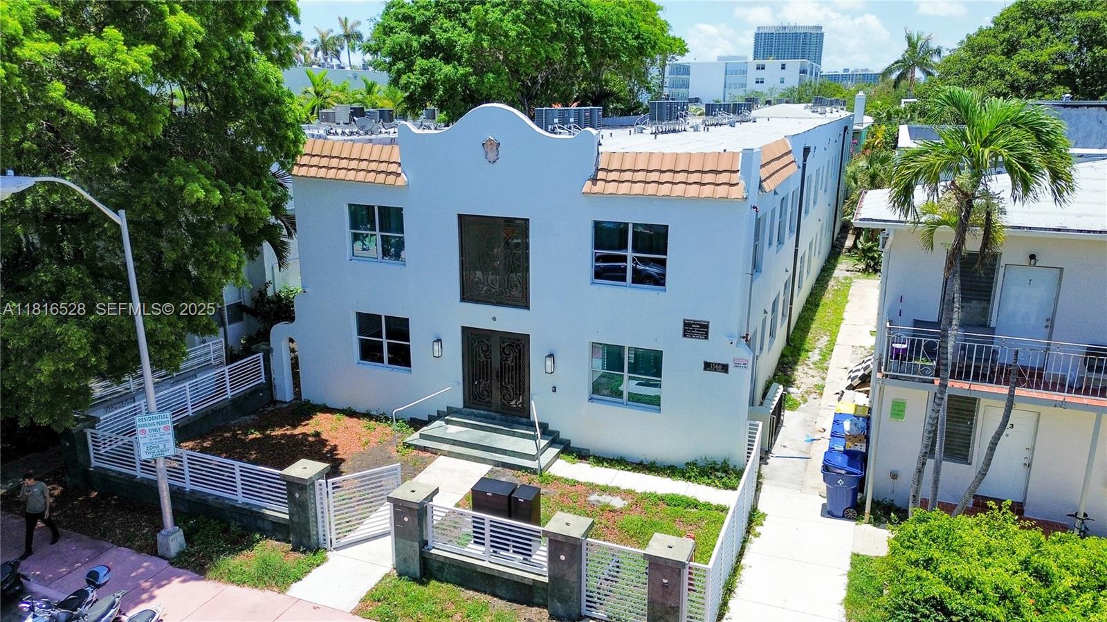 A11816528 Property Photo 1