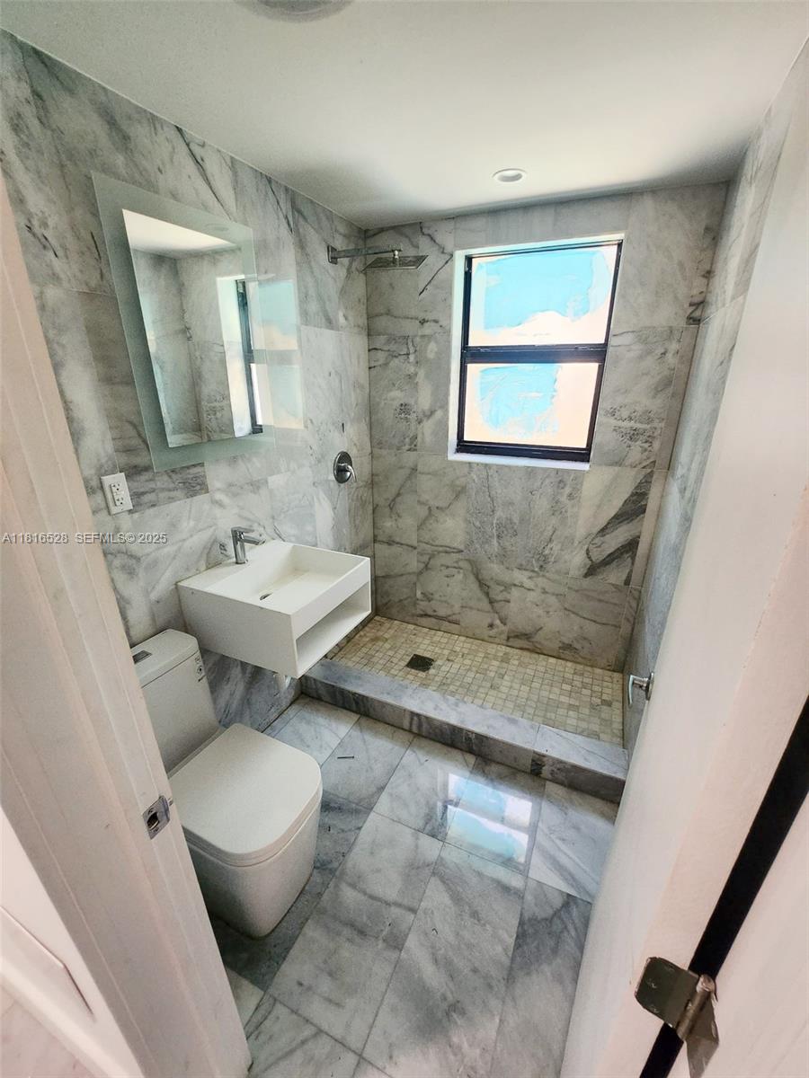 A11816528 Property Photo 7