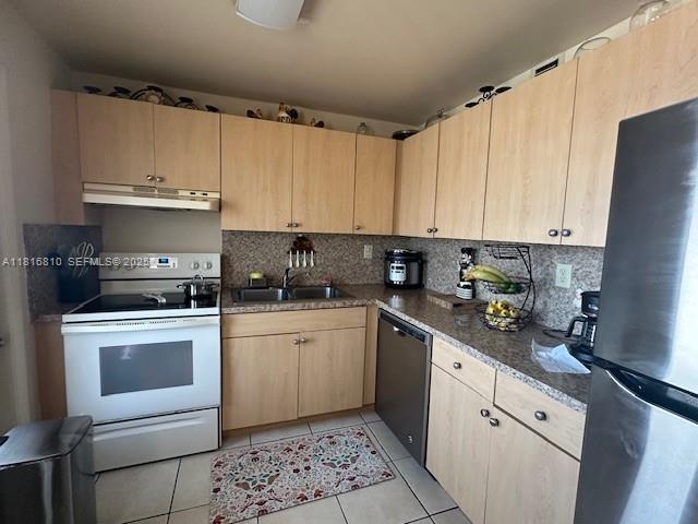 A11816810 Property Photo 5