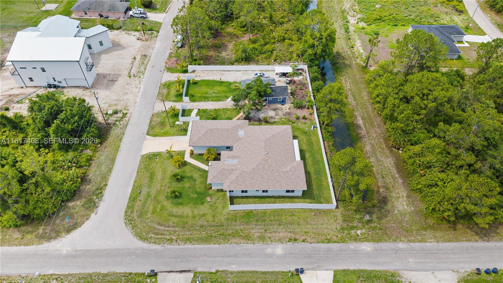 304 Bradley Property Photo 3