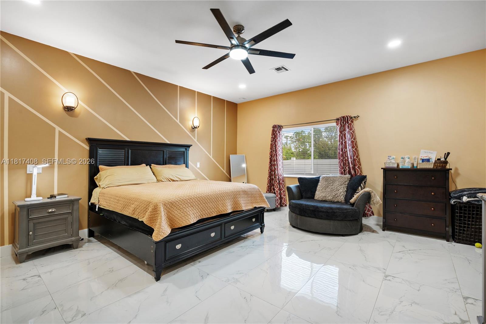 304 Bradley Property Photo 15
