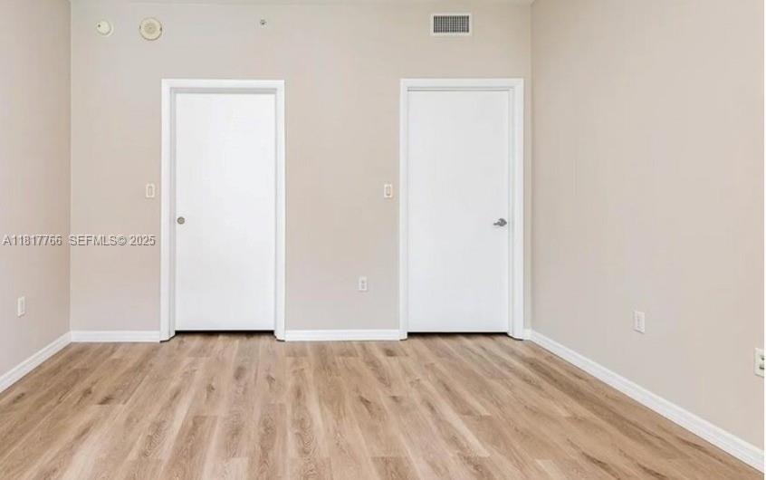 1900 N Bayshore Drive 3909 Property Photo 4