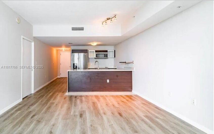 1900 N Bayshore Drive 3909 Property Photo 5