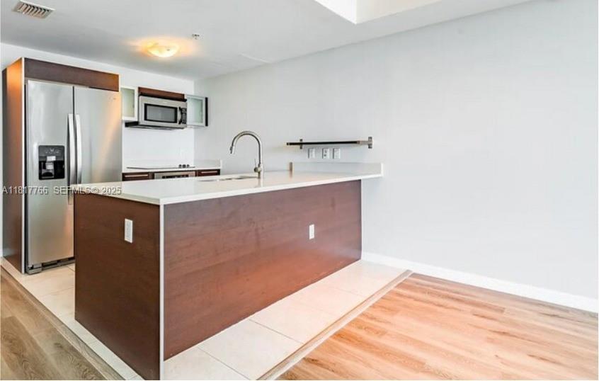 1900 N Bayshore Drive 3909 Property Photo 7
