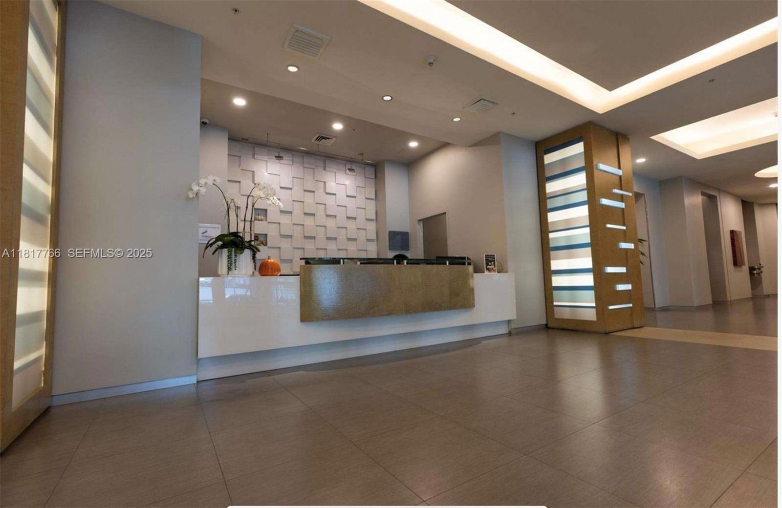 1900 N Bayshore Drive 3909 Property Photo 23