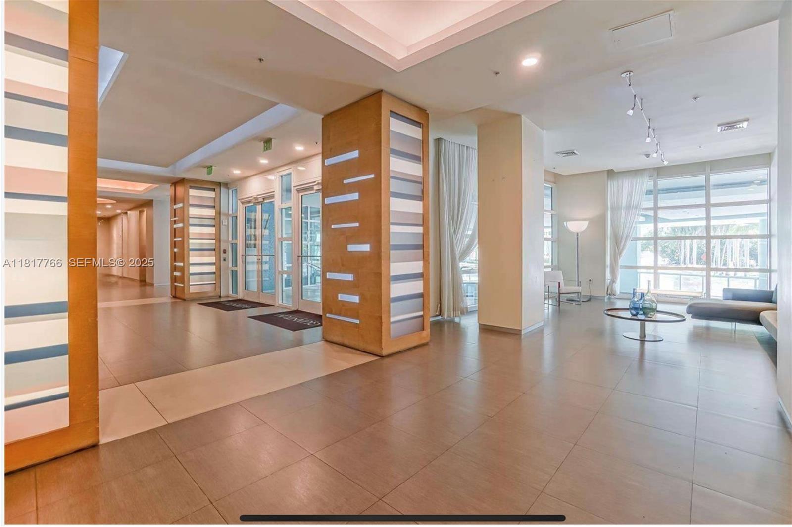1900 N Bayshore Drive 3909 Property Photo 24