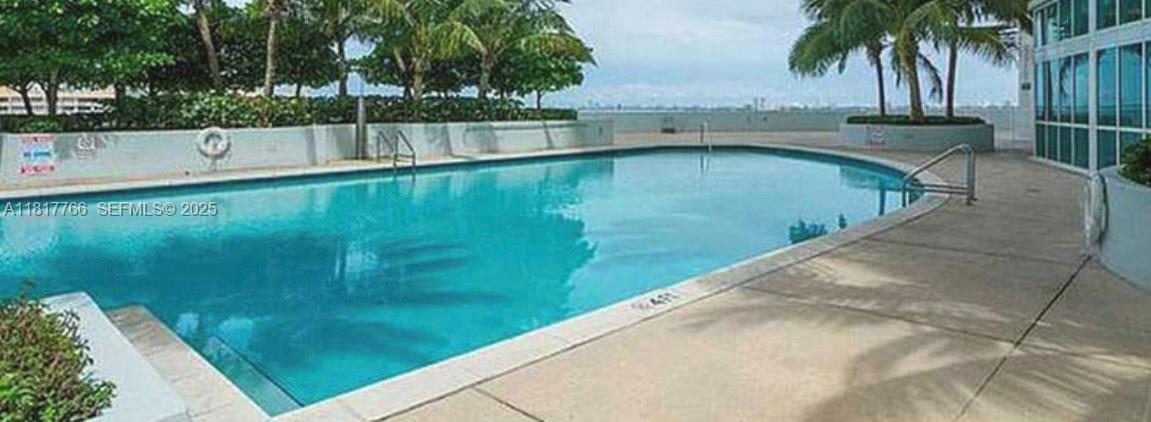 1900 N Bayshore Drive 3909 Property Photo 29