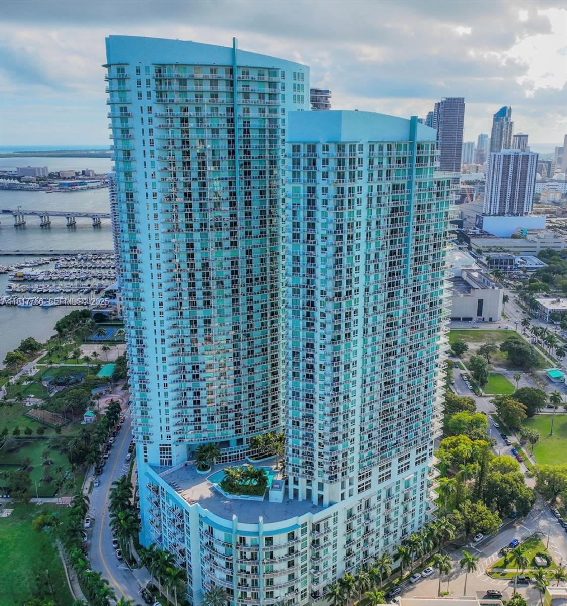 1900 N Bayshore Drive 3909 Property Photo 31