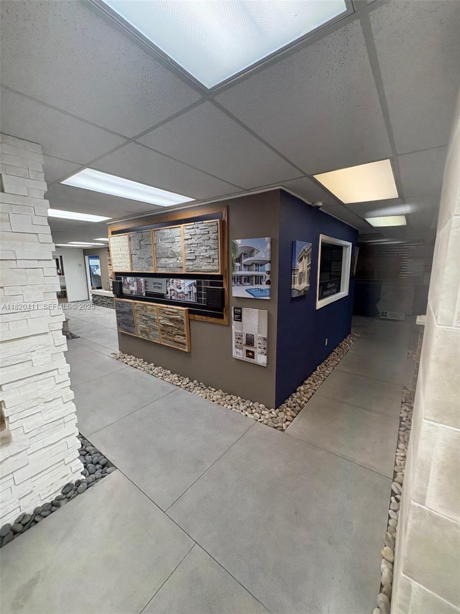 A11820411 Property Photo 3