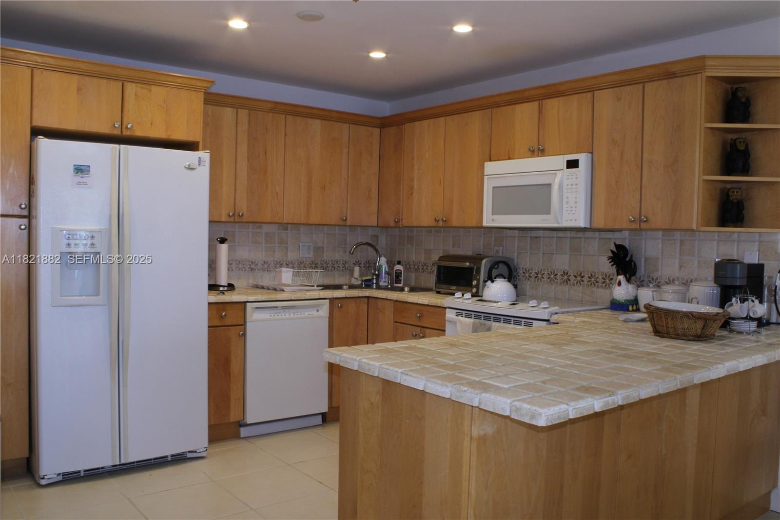 201 Crandon Boulevard 439 Property Photo 6