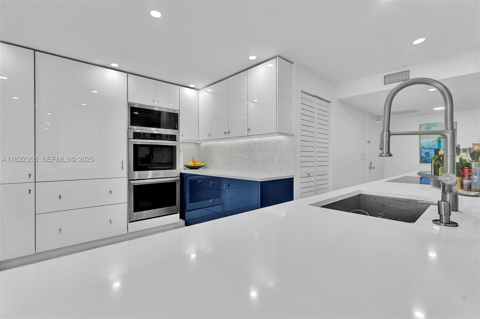 3900 Galt Ocean Drive 506 Property Photo 13