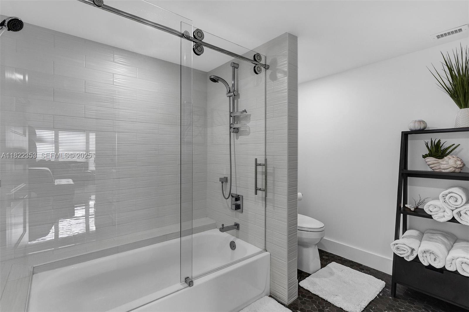 3900 Galt Ocean Drive 506 Property Photo 25