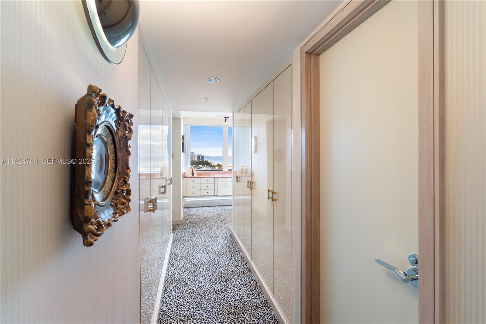 2200 S Ocean Lane 1501-1503 Property Photo 23