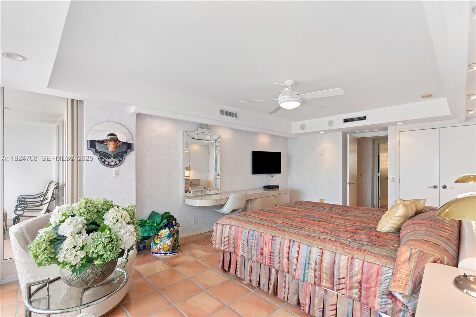 2200 S Ocean Lane 1501-1503 Property Photo 64