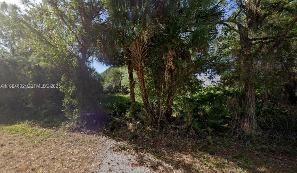 18363 Jefferson Avenue Property Photo 2