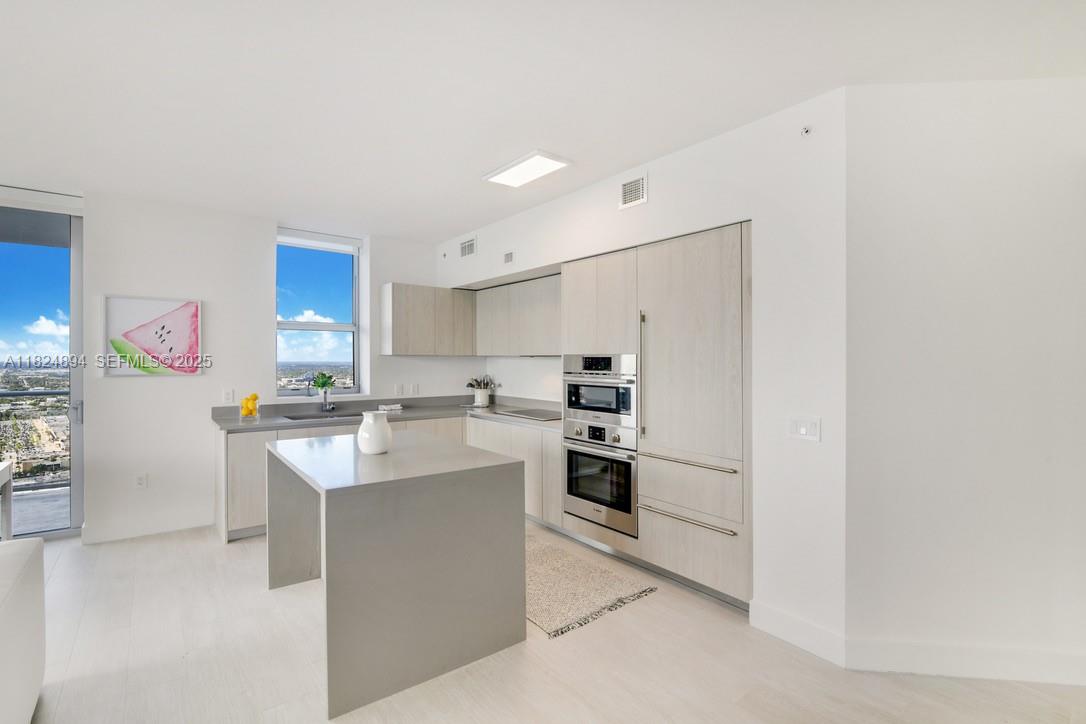 4010 S Ocean Drive T3708 Property Photo 7