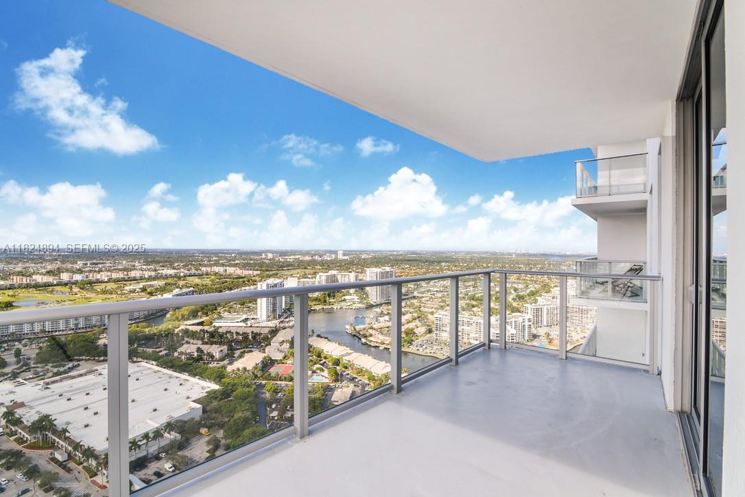 4010 S Ocean Drive T3708 Property Photo 24
