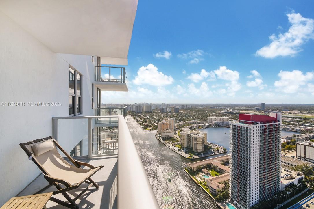 4010 S Ocean Drive T3708 Property Photo 28