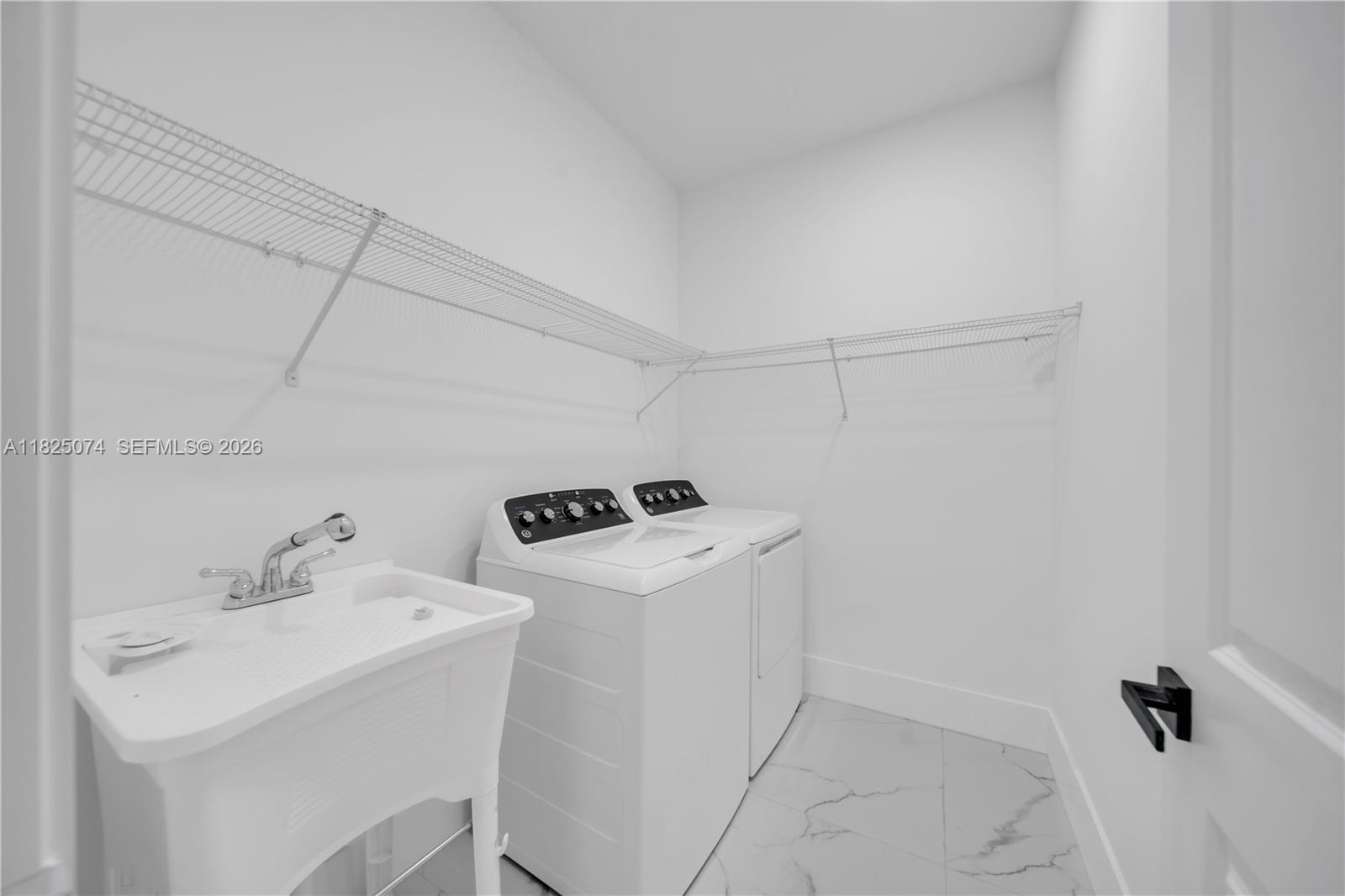 1215 Fitch Avenue Property Photo 39