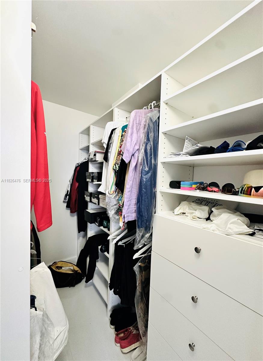 19390 Collins Avenue 911 Property Photo 21