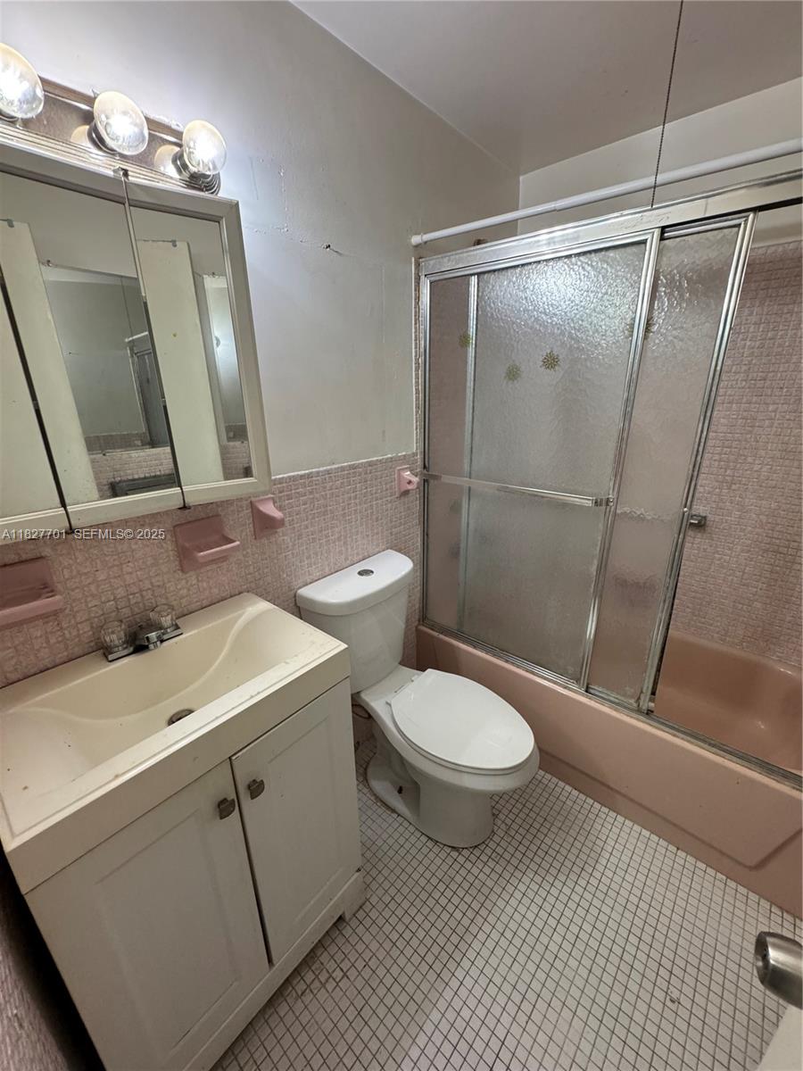 270 Ne 191st Street 108 Property Photo 8
