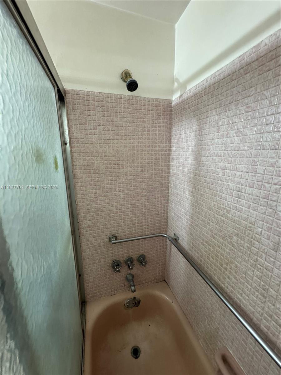 270 Ne 191st Street 108 Property Photo 9
