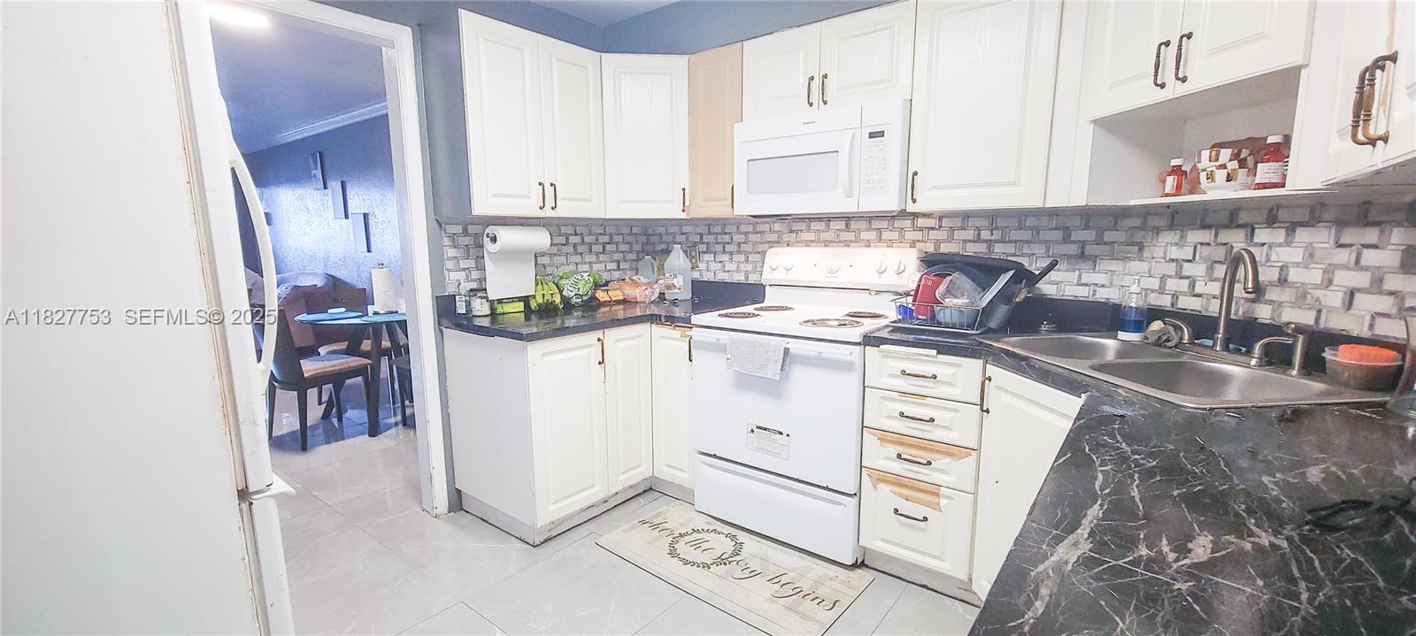 3301 Spanish Moss Terrace 609 Property Photo 6