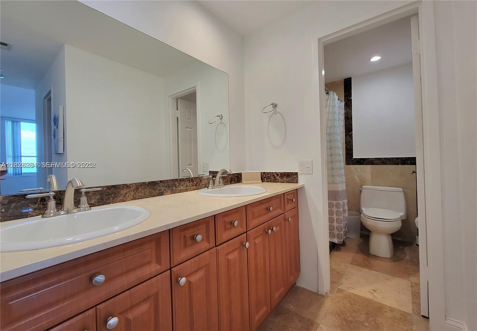 3505 S Ocean Drive 320 Property Photo 14