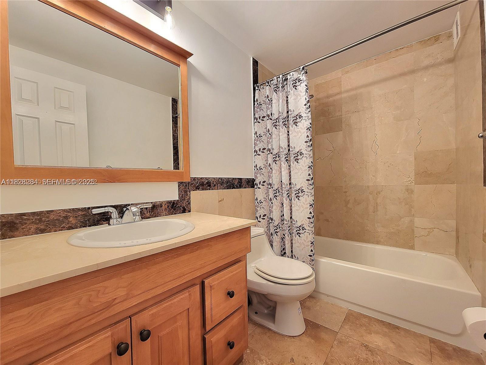 3505 S Ocean Drive 320 Property Photo 16