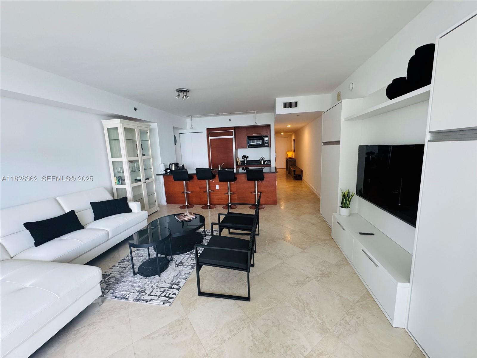 A11828362 Property Photo 13
