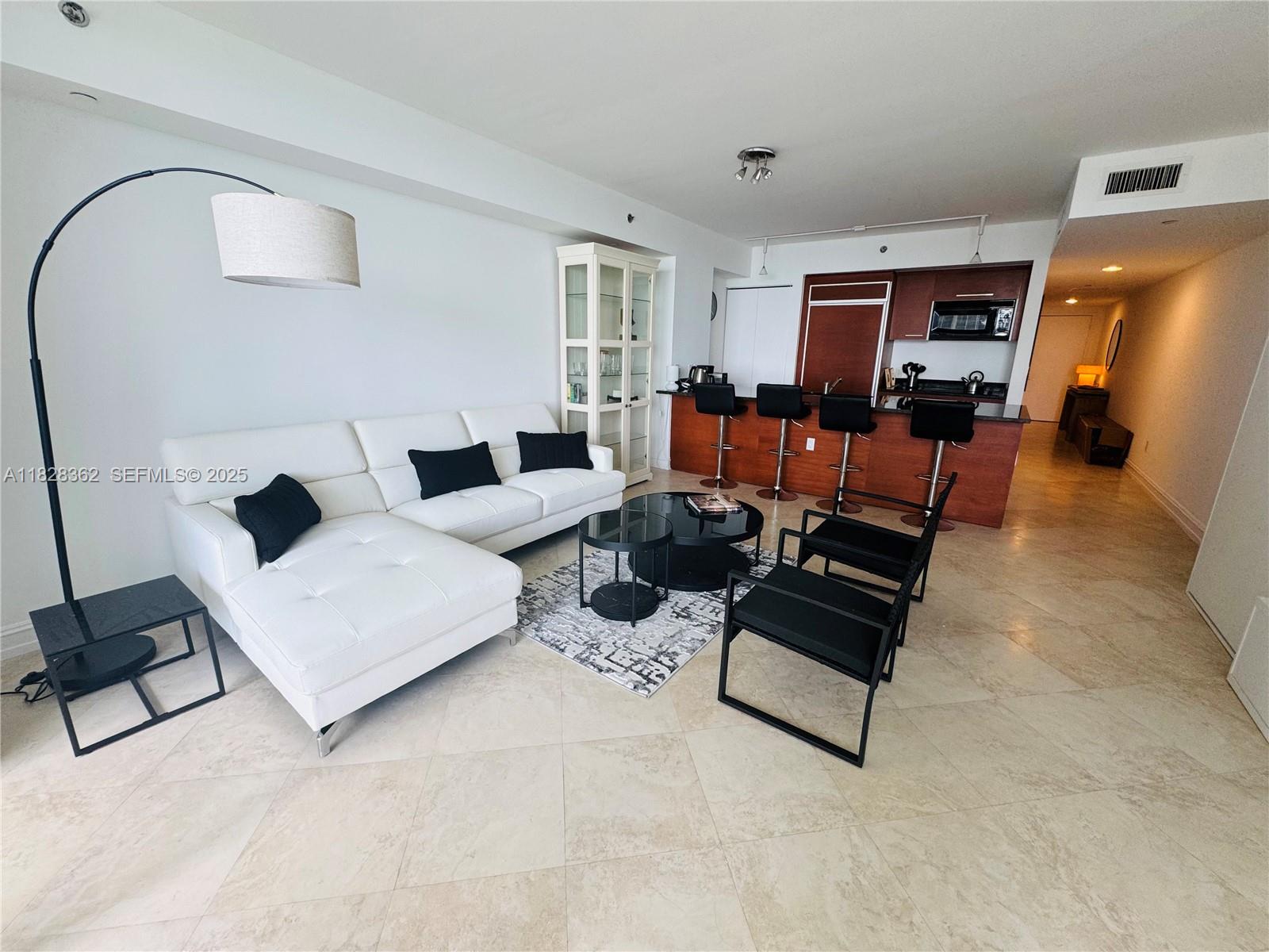A11828362 Property Photo 17