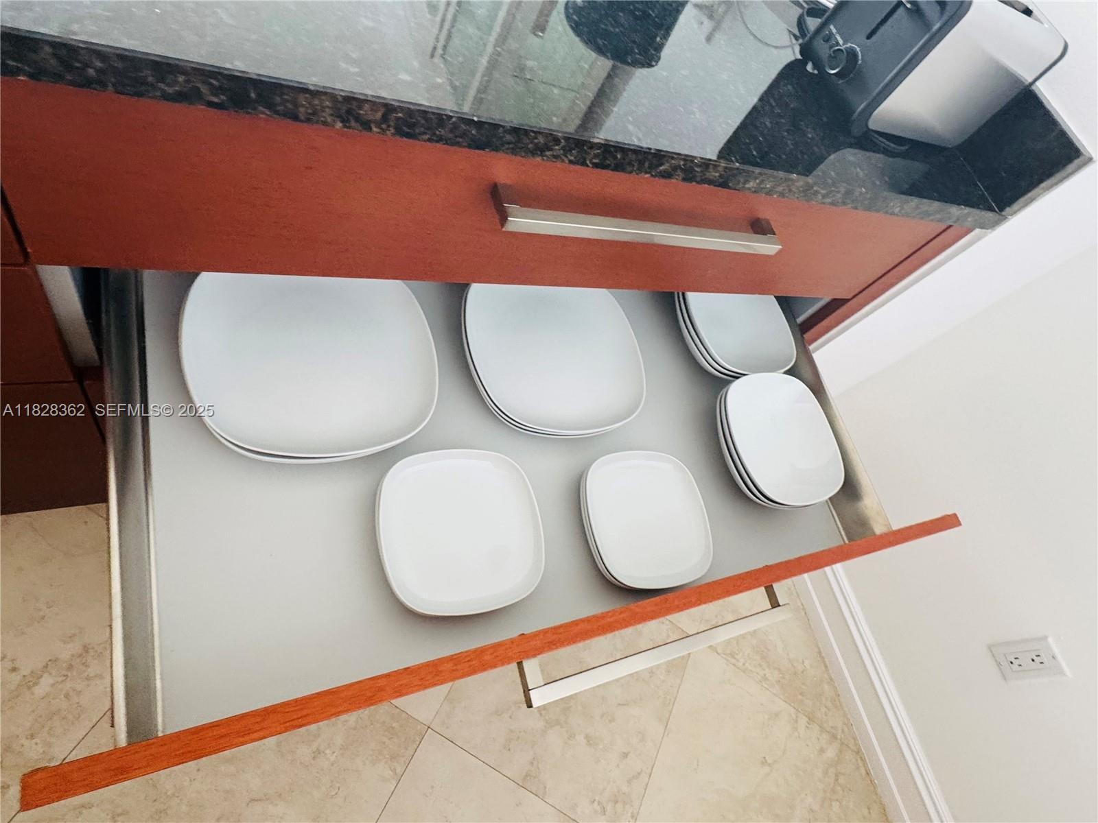 A11828362 Property Photo 28