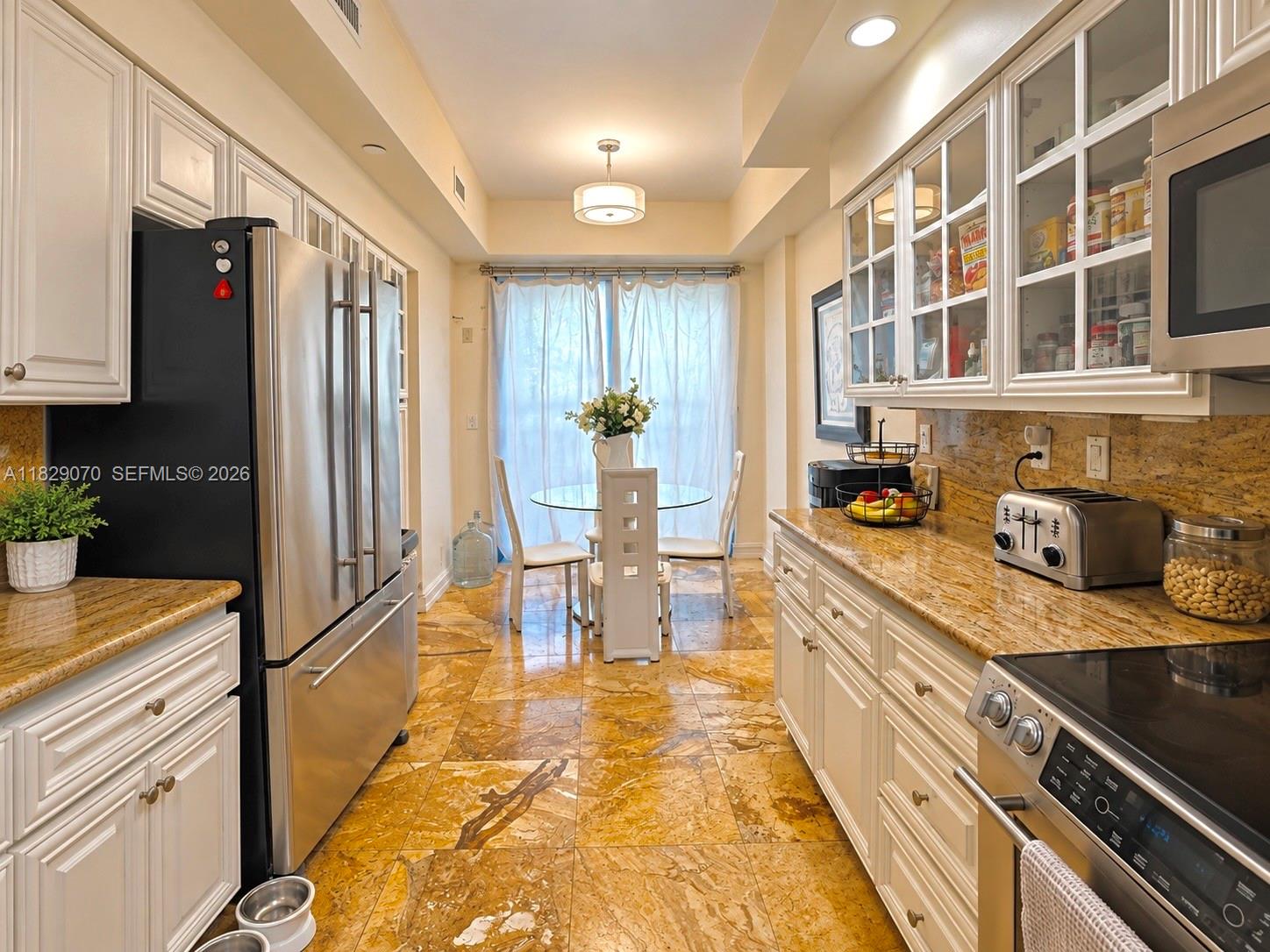 3700 Island Boulevard C203 Property Photo 5