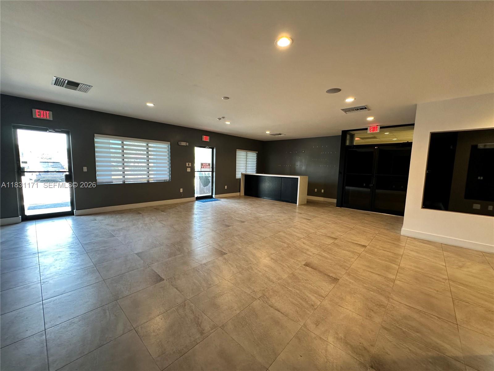 2922 N State Road 7 2916-2920 Property Photo 6