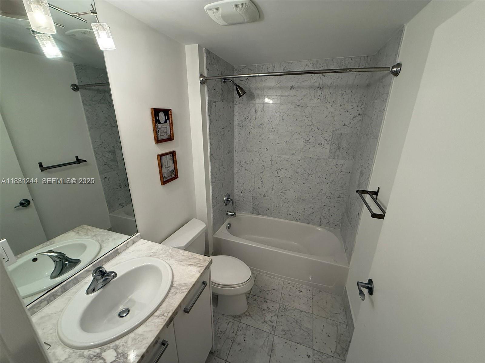 244 Biscayne Boulevard 908 Property Photo 5