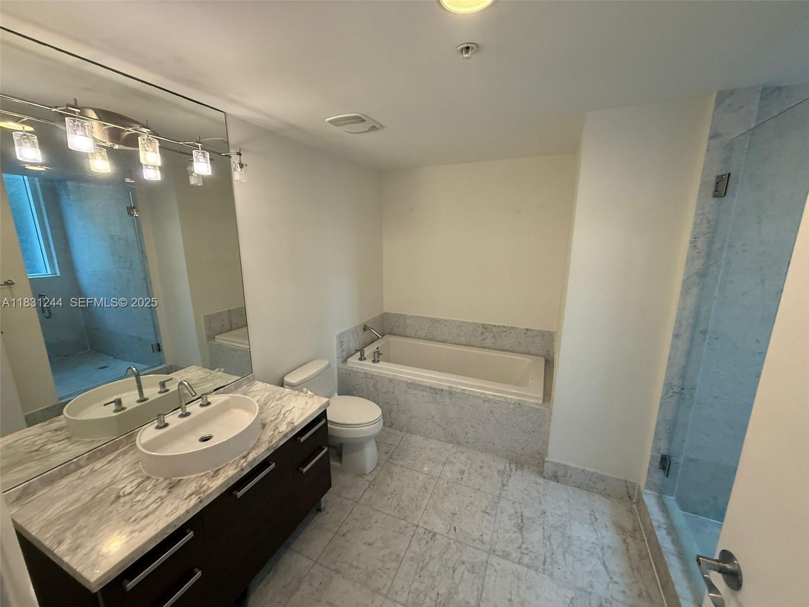 244 Biscayne Boulevard 908 Property Photo 7