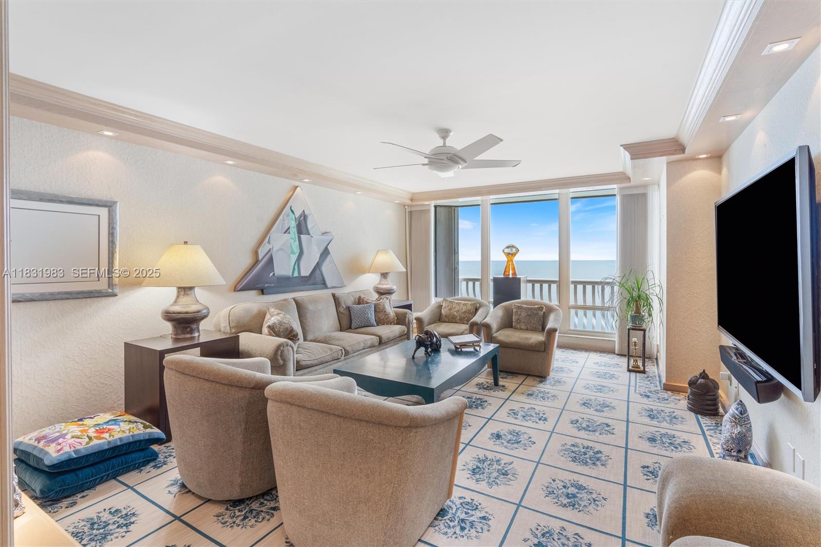 2200 S Ocean Lane 1501-2 Property Photo 36