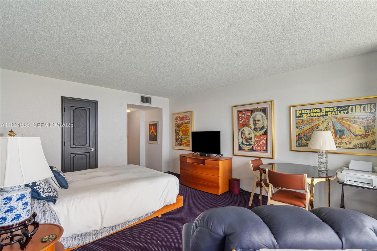 2200 S Ocean Lane 1501-2 Property Photo 42