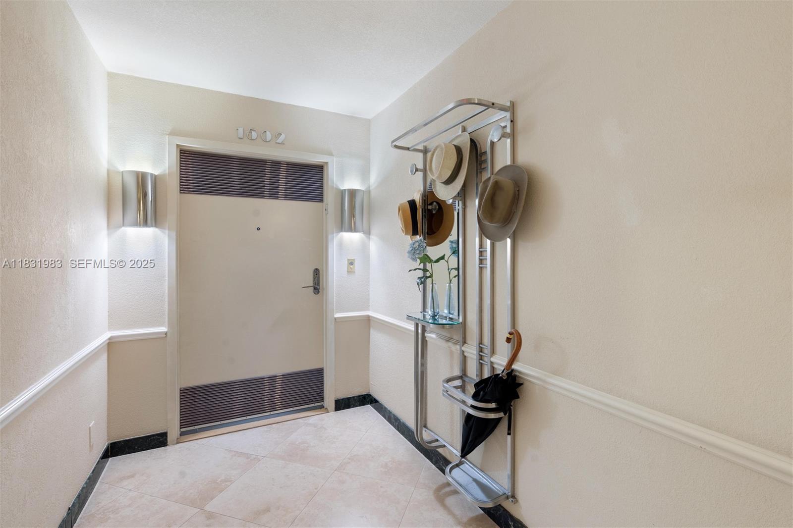 2200 S Ocean Lane 1501-2 Property Photo 5