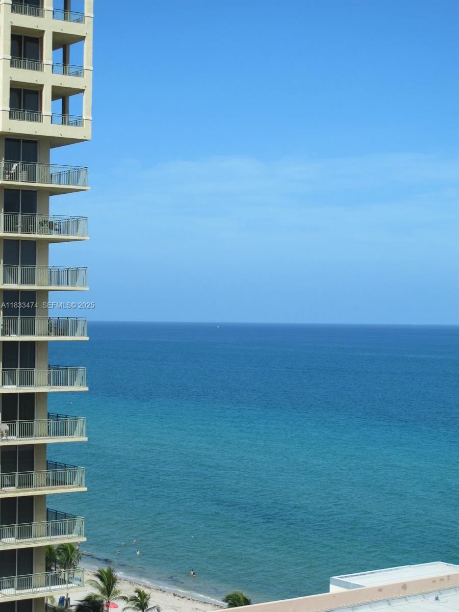 3140 S Ocean Drive 1207 Property Photo 1